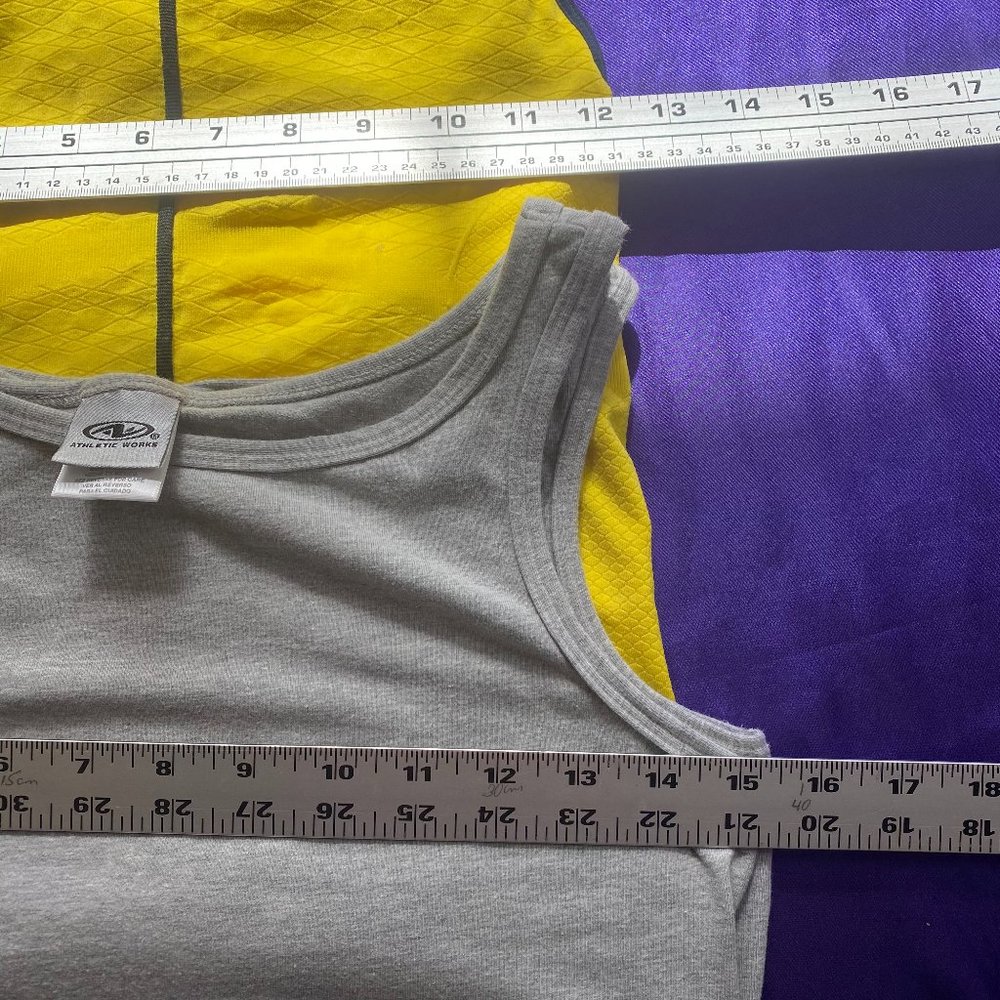 ๐2 Athletic Works -1 Nike sleeveless Top - Picture 7 of 12